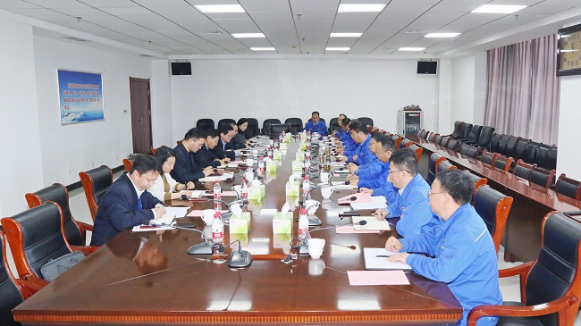 洛陽(yáng)國(guó)宏投資控股集團(tuán)黨委副書記、總經(jīng)理郭義民一行 到萬(wàn)基控股集團(tuán)調(diào)研