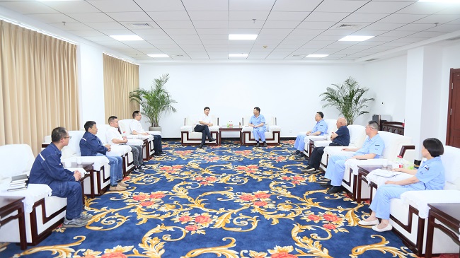 中電建河南工程有限公司黨委書記、董事長劉長龍一行到萬基控股集團(tuán)交流訪談