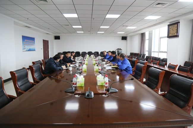 新安縣委副書(shū)記、縣長(zhǎng)崔占科到萬(wàn)基控股集團(tuán)調(diào)研