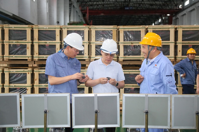 洛陽市副市長陳劍鋒一行到萬基控股集團(tuán)調(diào)研