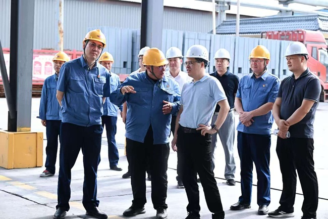 洛陽市副市長陳劍鋒一行到萬基控股集團(tuán)調(diào)研